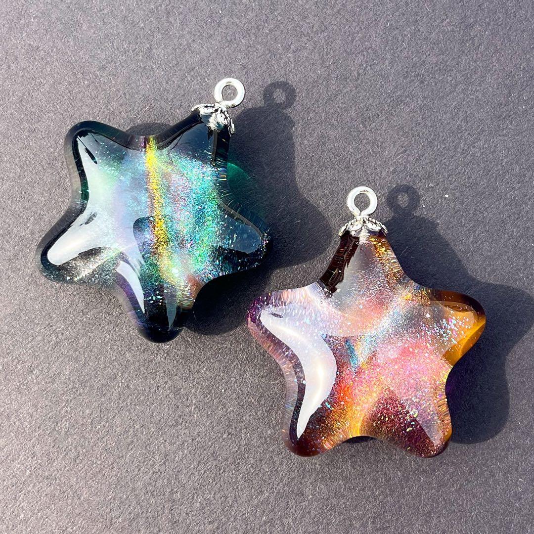 ハンドメイド】81.竜の落とし子・星の銀河・紫と緑・台座 - メルカリ