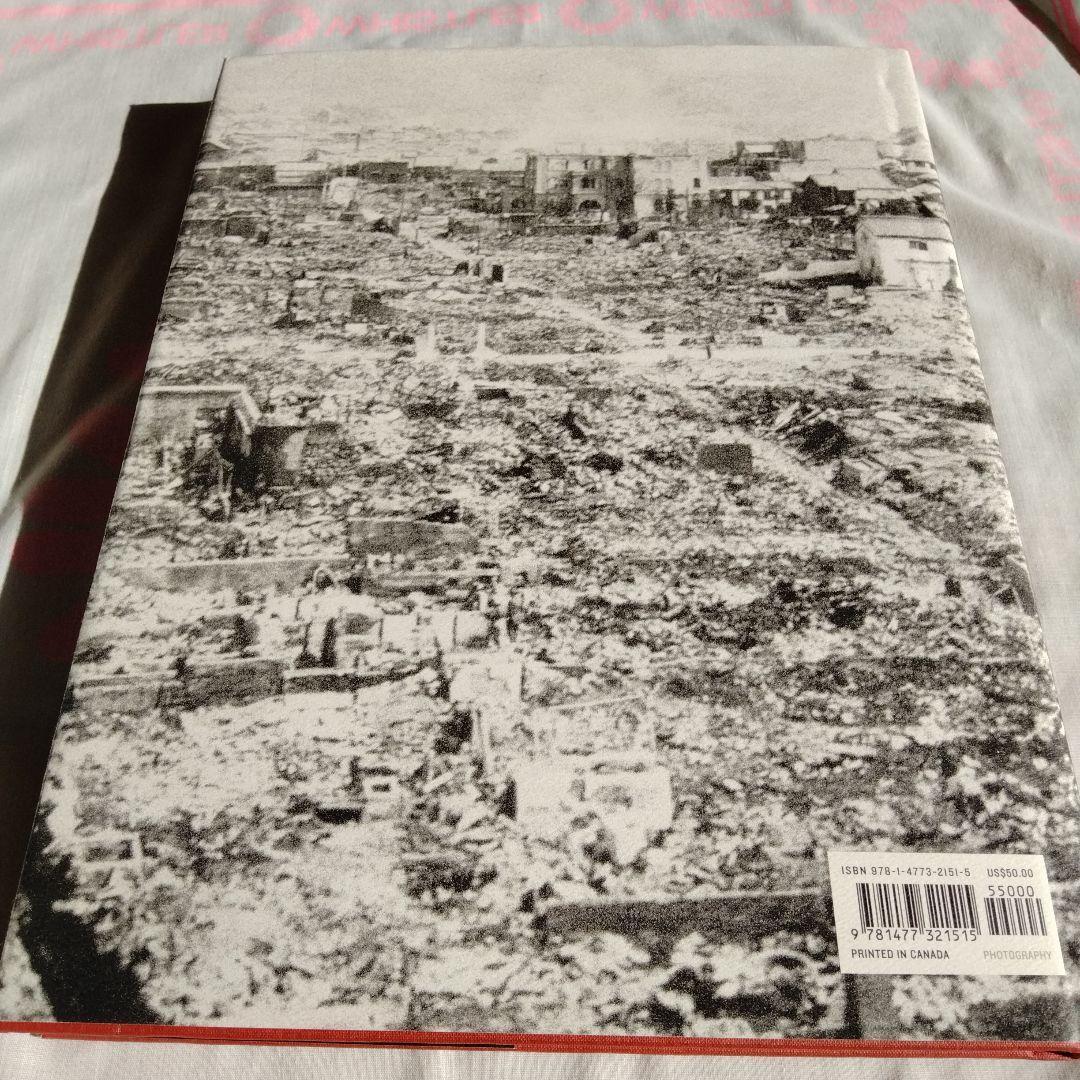 洋書 FLASH OF LIGHT WALLOF FIRE日本人撮影の原爆写真集
