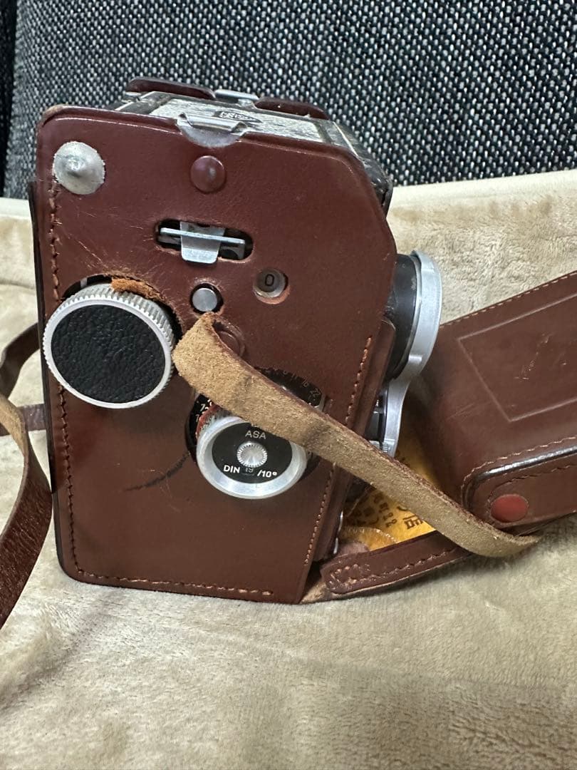 ドイツ製 Rolleicord 二眼レフカメラ ローライコードレザーケース付き