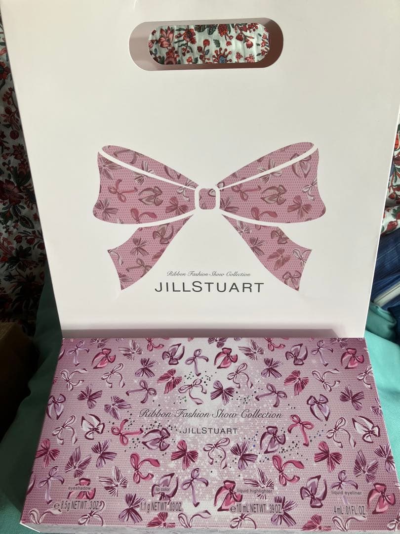 【我さま専用】ジルスチュアートクリスマスコフレ2025 限定ショッパー付き✖️3個 ジルスチュアート×クリスマスコフレ2025】発売日＆予約日は