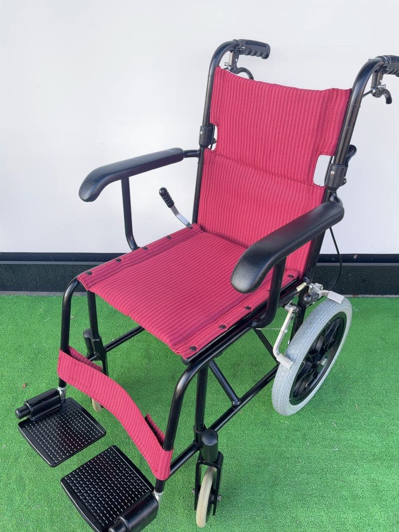 アルミ製介助用車いす TH-2SB アルミ製介助用車いす TH-2SB – 介護用品・介護用品レンタル、住宅改修