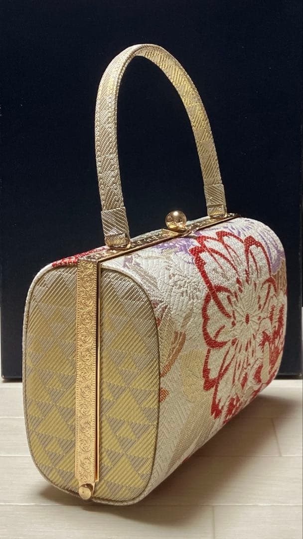 《美品》草履バッグセット　帯地　ラメ　花柄　底鋲付きバッグ　成人式