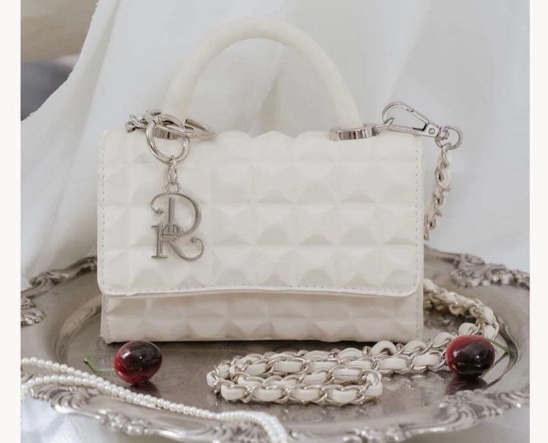 DarichダーリッチDRチャームチョコレートハンドバッグ IVO アイボリー