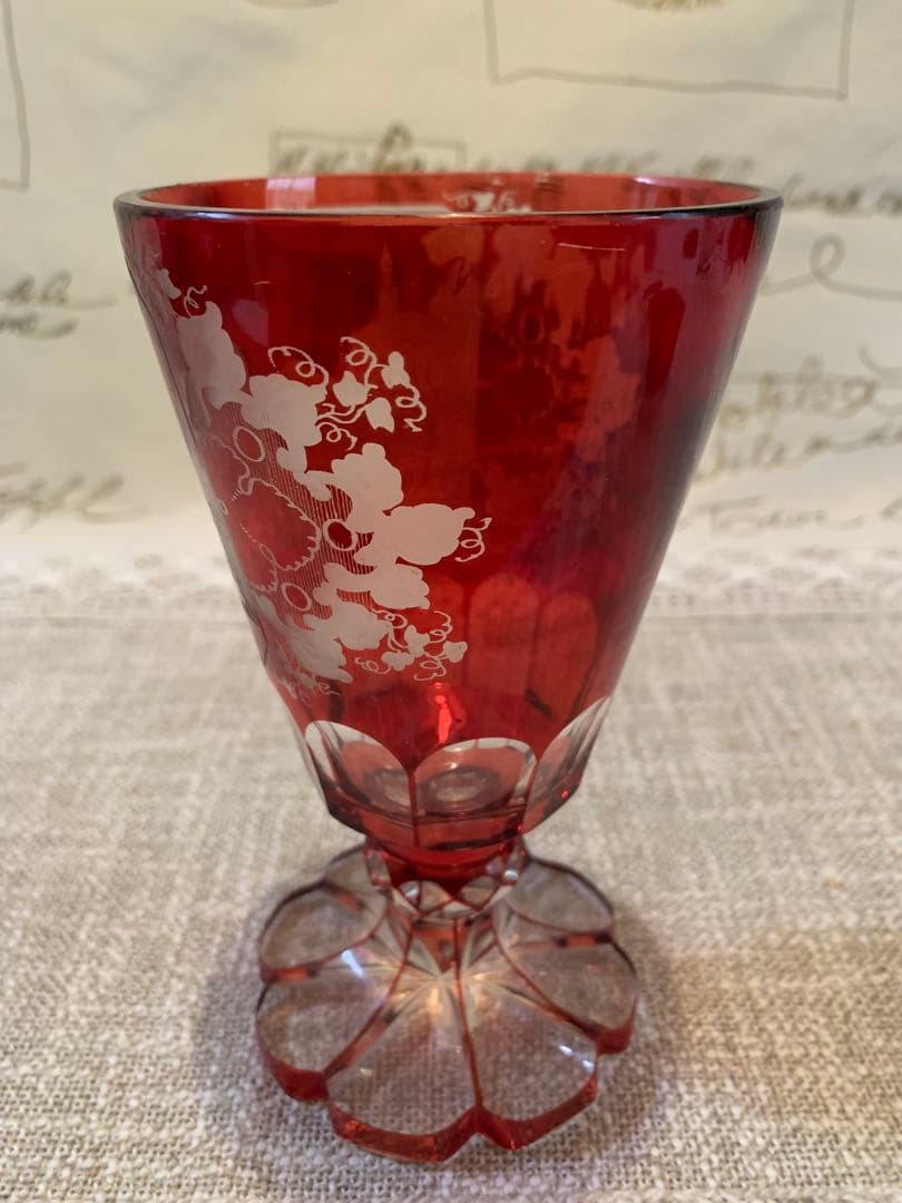 ボヘミアガラス アンティーク19世紀後半 細密にカットされた風景画が