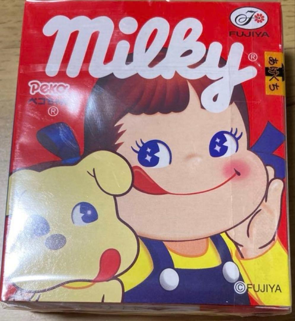 不二家ペコちゃんミルキーBOX 2026 ＋オマケ（卓上カレンダー＋ポーチ2