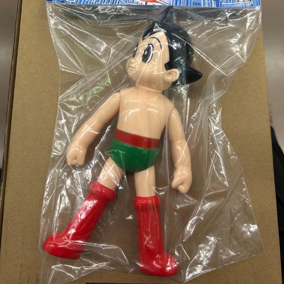 新品未開封 ワンフェス2025 鉄腕アトムソフビ フィギュア　当日版権商品 TAKARA (タカラ) ソフビフィギュア 鉄腕アトム｜トレファクONLINE