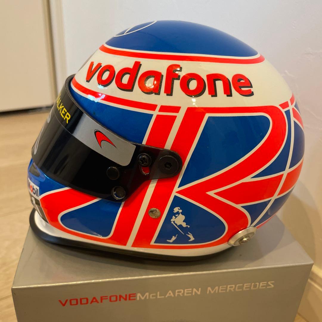 ジェンソンバトン 1/2 ヘルメット サイン入り - メルカリ