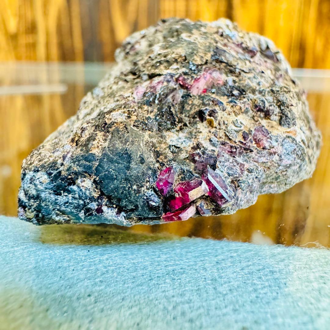 国産鉱物 パイロクスマンガン 愛知 ハイクオリティ クラスター - メルカリ