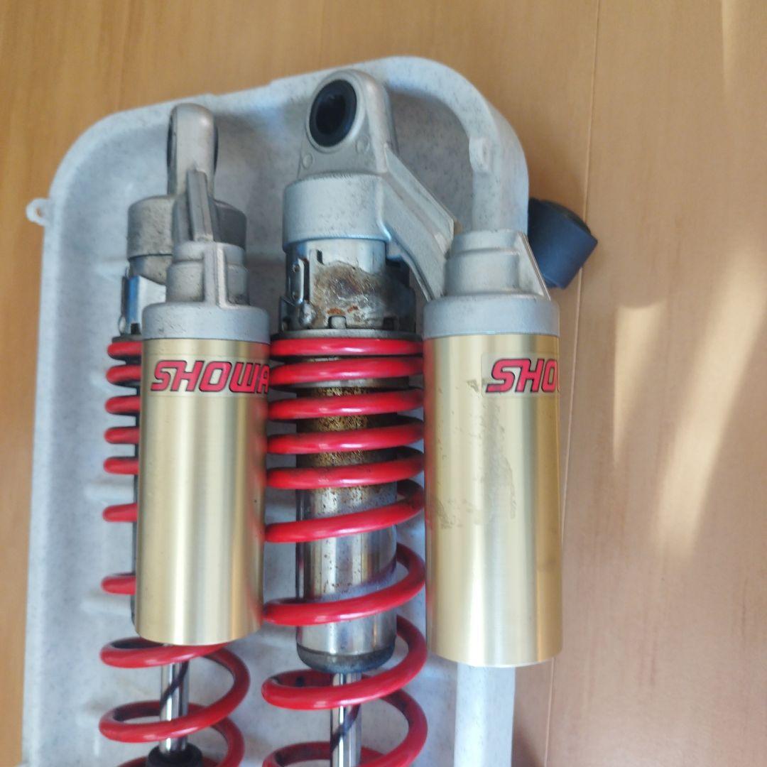 SHOWA CB400SF スペック3 NC39 純正リアサス OH必須 - メルカリ