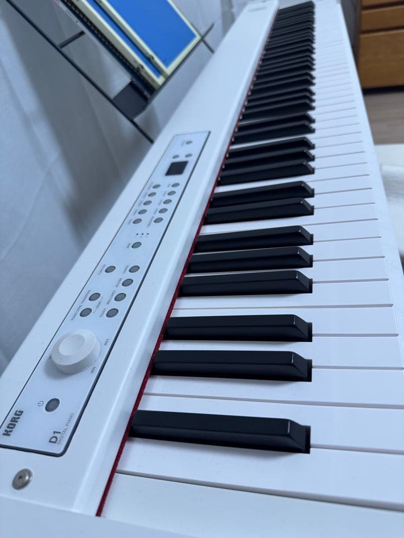KORG D1 White 電子ピアノ ST-WLスタンド付き KORG D1 White 電子ピアノ ST-WLスタンド付き KORG D1 White 電子