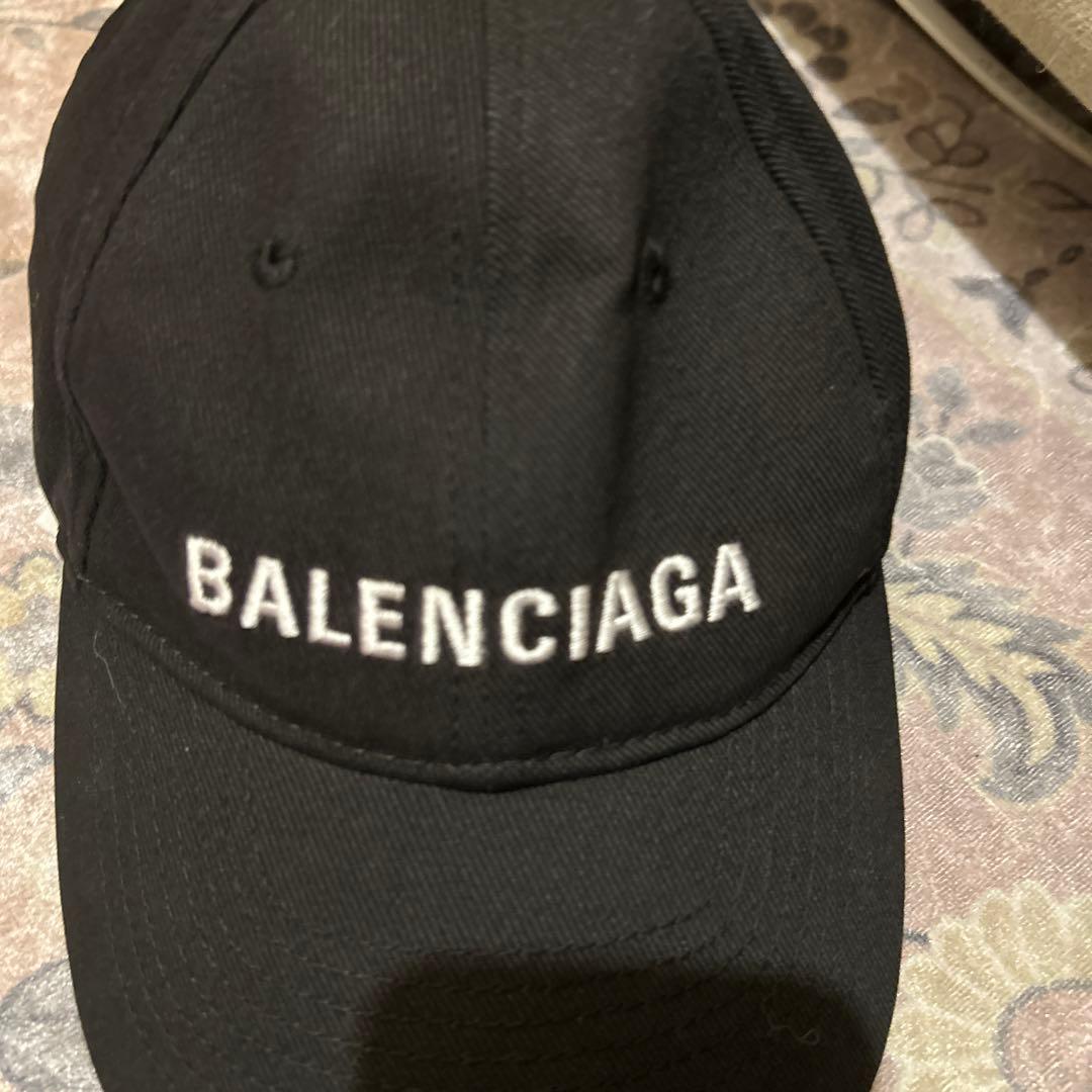 値下げ】BALENCIAGAキャップ L58 新ロゴ マジックテープブラック