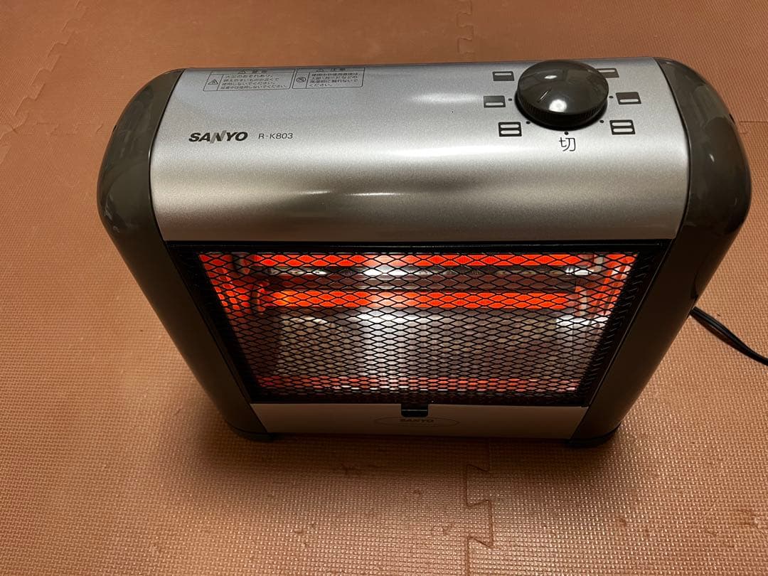 SANYO 電気ヒーター R-K803 - メルカリ