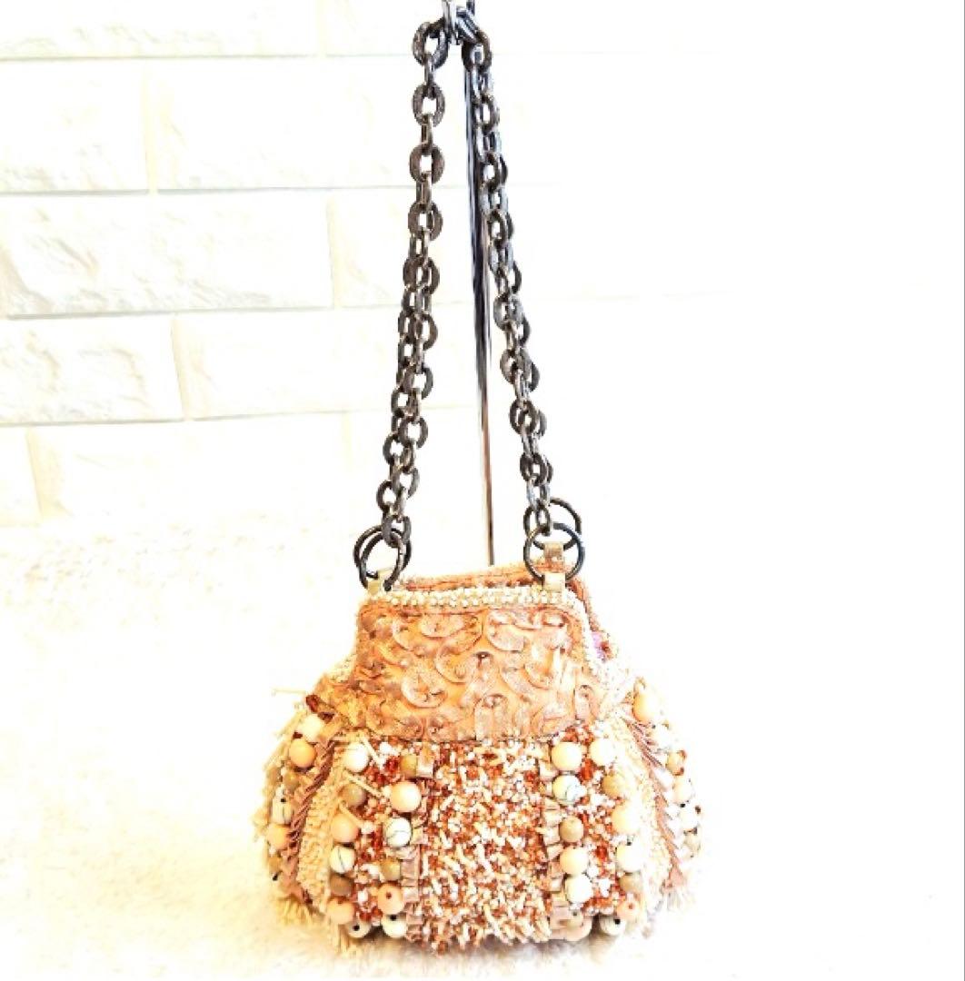 美品 ジャマンピュエッシュ ビーズ ハンドバッグ 刺繍 サーモンピンク伊藤まさこ