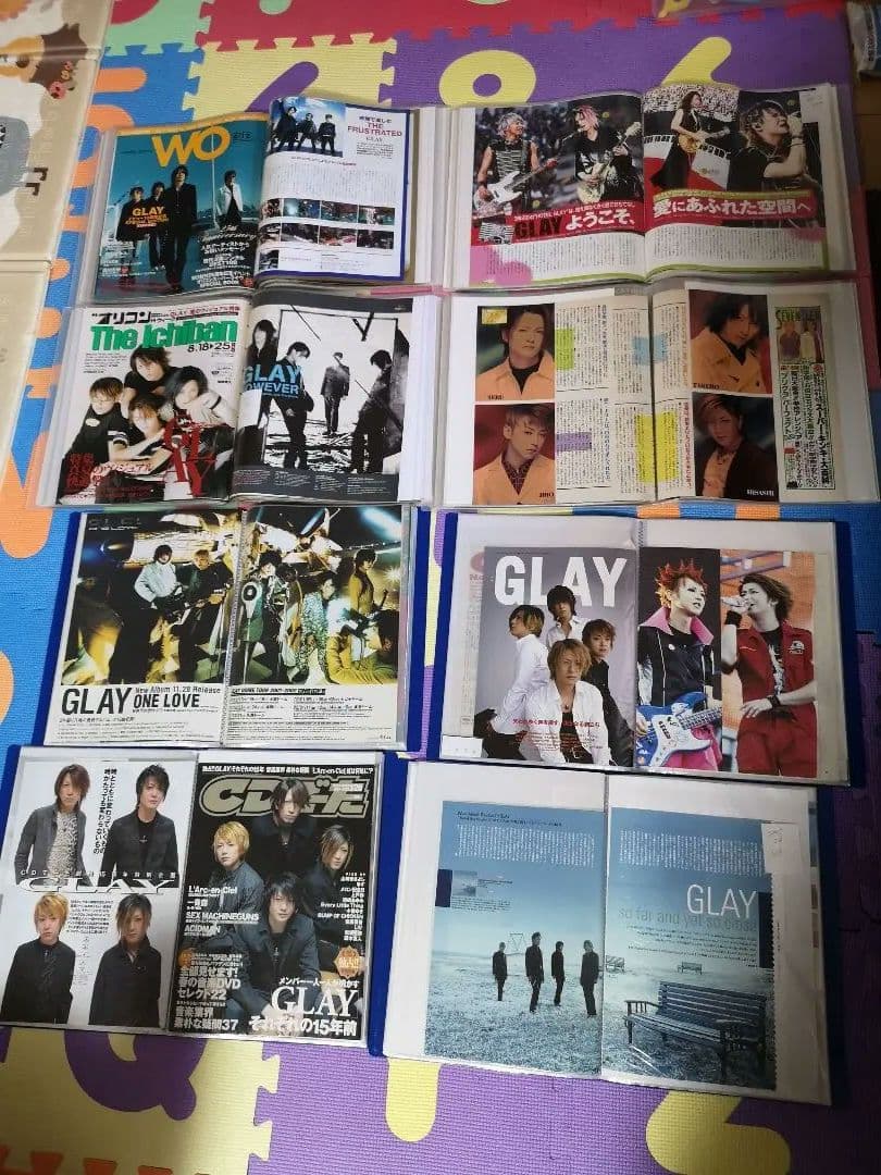 GLAY(1冊200円計算)207冊分　939ページ　切り抜きしファイリング済み