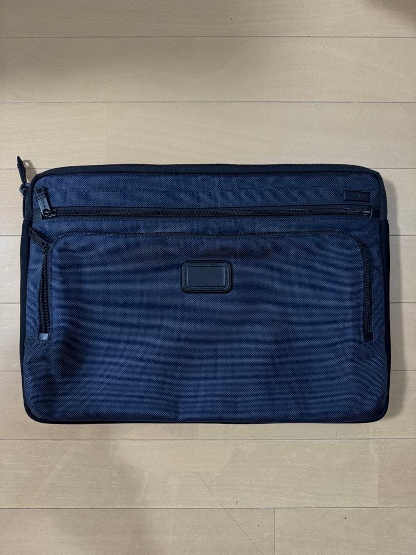 TUMI SOPH.コラボ 別注　 ラップトップ　パソコンケース セール】【SHIPS別注】TUMI:ラージ（PC15インチまで）・ラップトップ