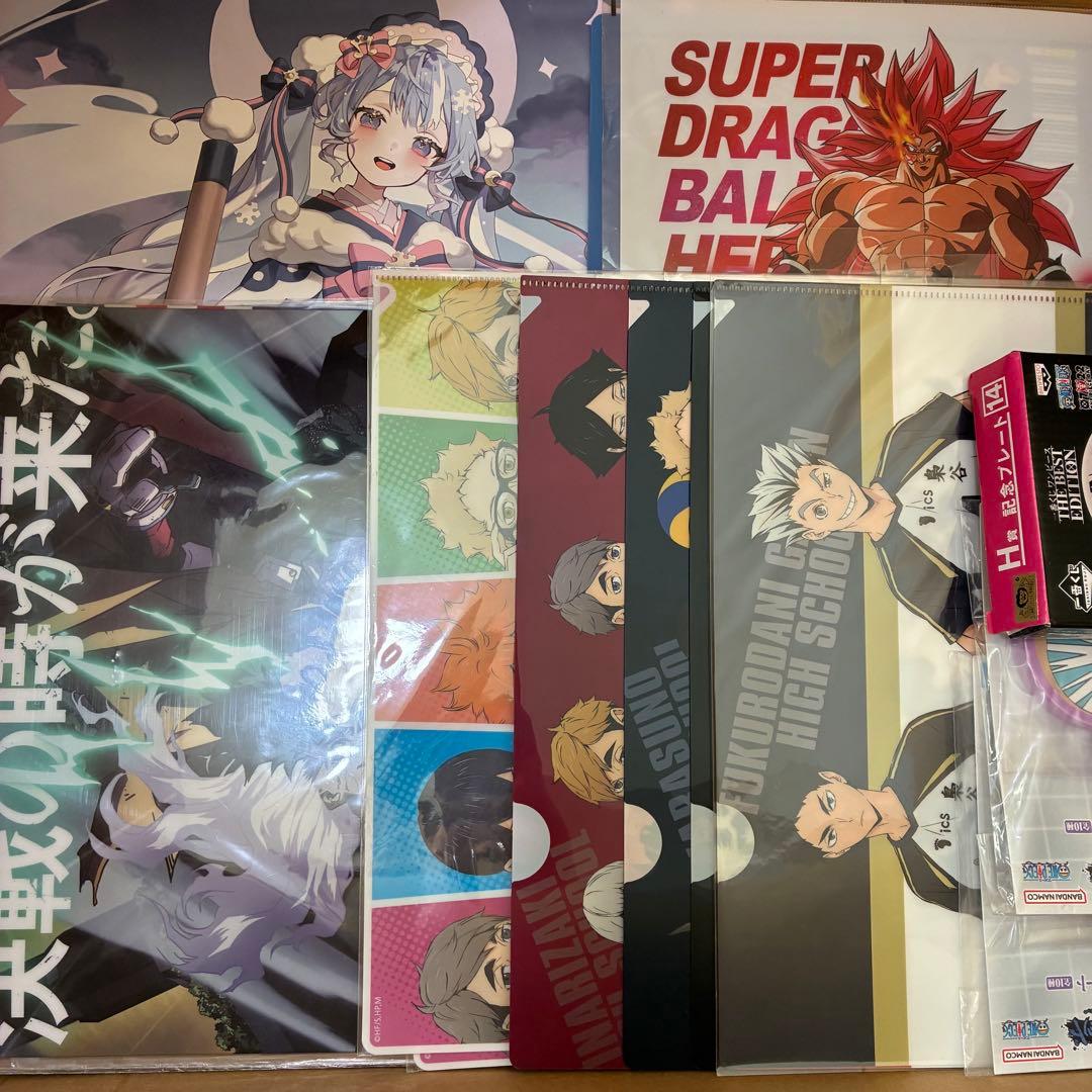 大量 アニメグッズ まとめ売り ノンジャンル アニメ 缶バッジ クリア