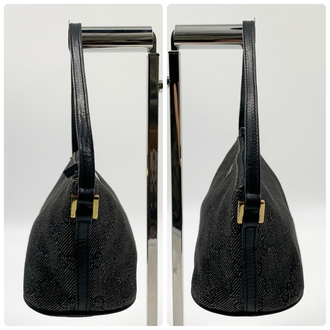 ✨極美品✨】 グッチ アクセサリーポーチ GGキャンバス ブラック