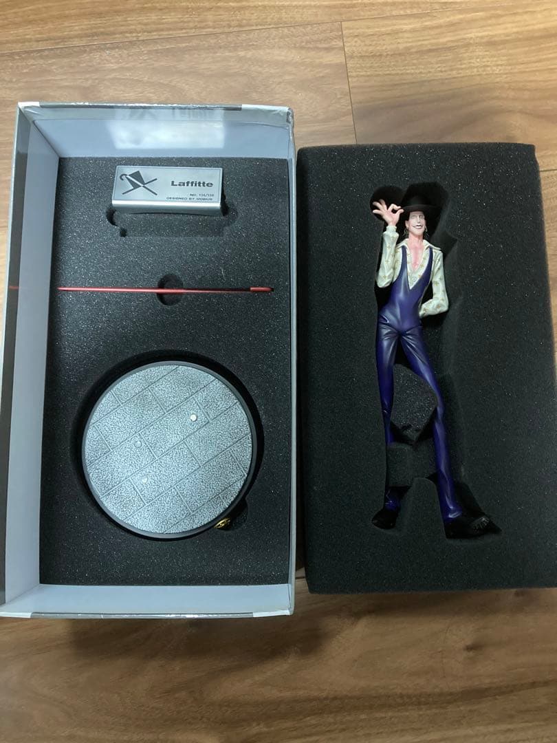 ワンピース フィギュア ラフィット 黒ひげ海賊団 pop maximum 海外