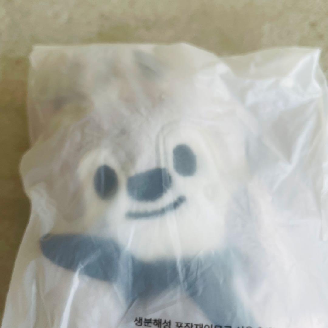 skzoo マグネット キーリング ウルフチャン トレカ付 新品未開封