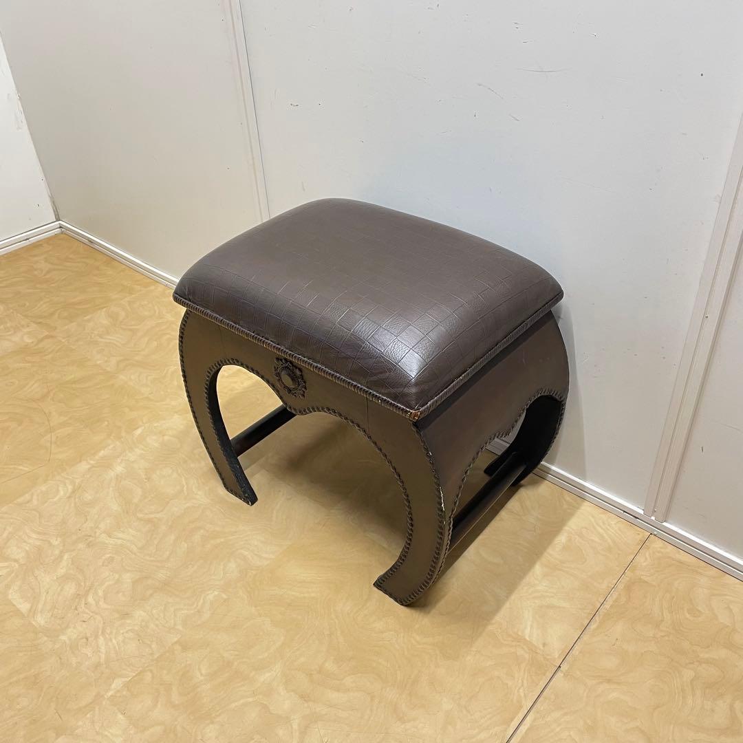 アンティーク調 スツール オットマン 鋲打ち レザー 椅子 イス 英国スタイル 楽天市場】アンティーク 調 スツール オットマン 低め クラシカル