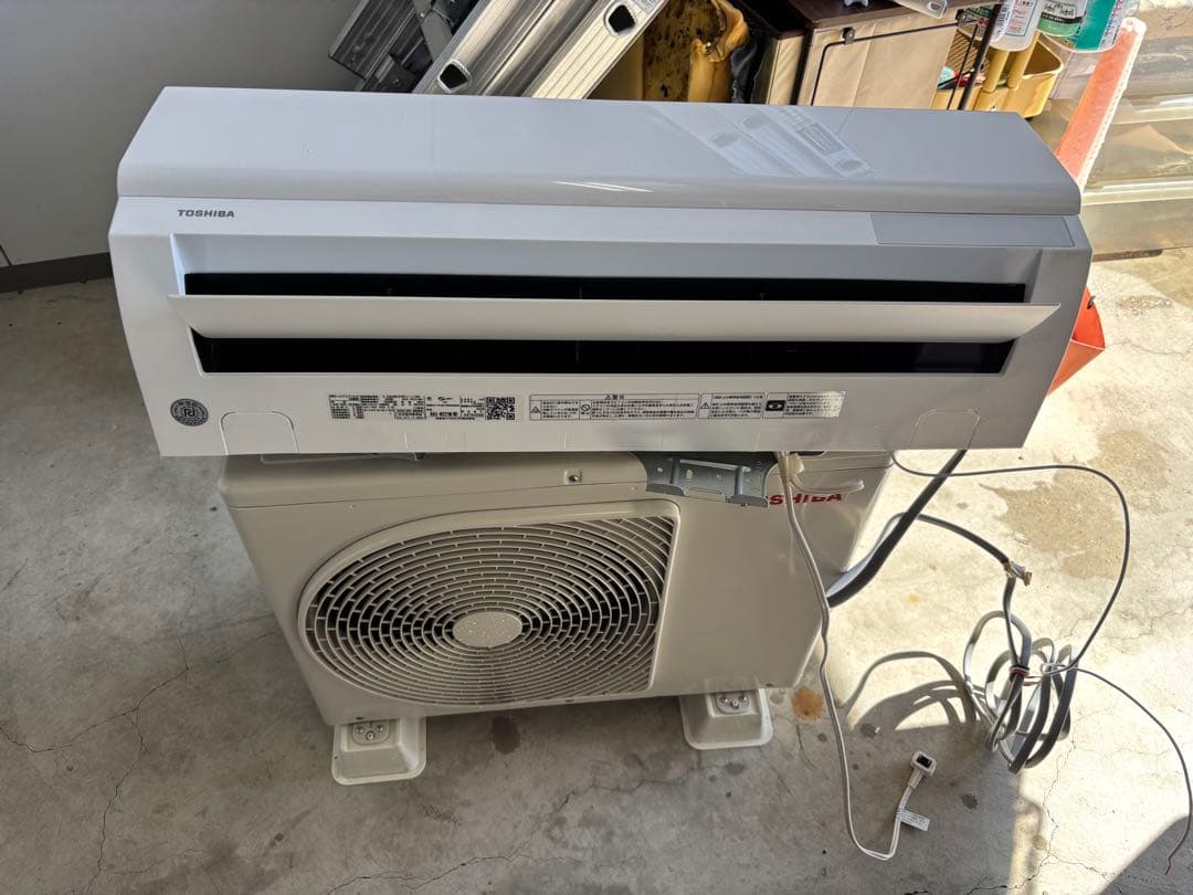 東芝ルームエアコン 2.2kw 6畳〜8畳向け 極美品 2024年製