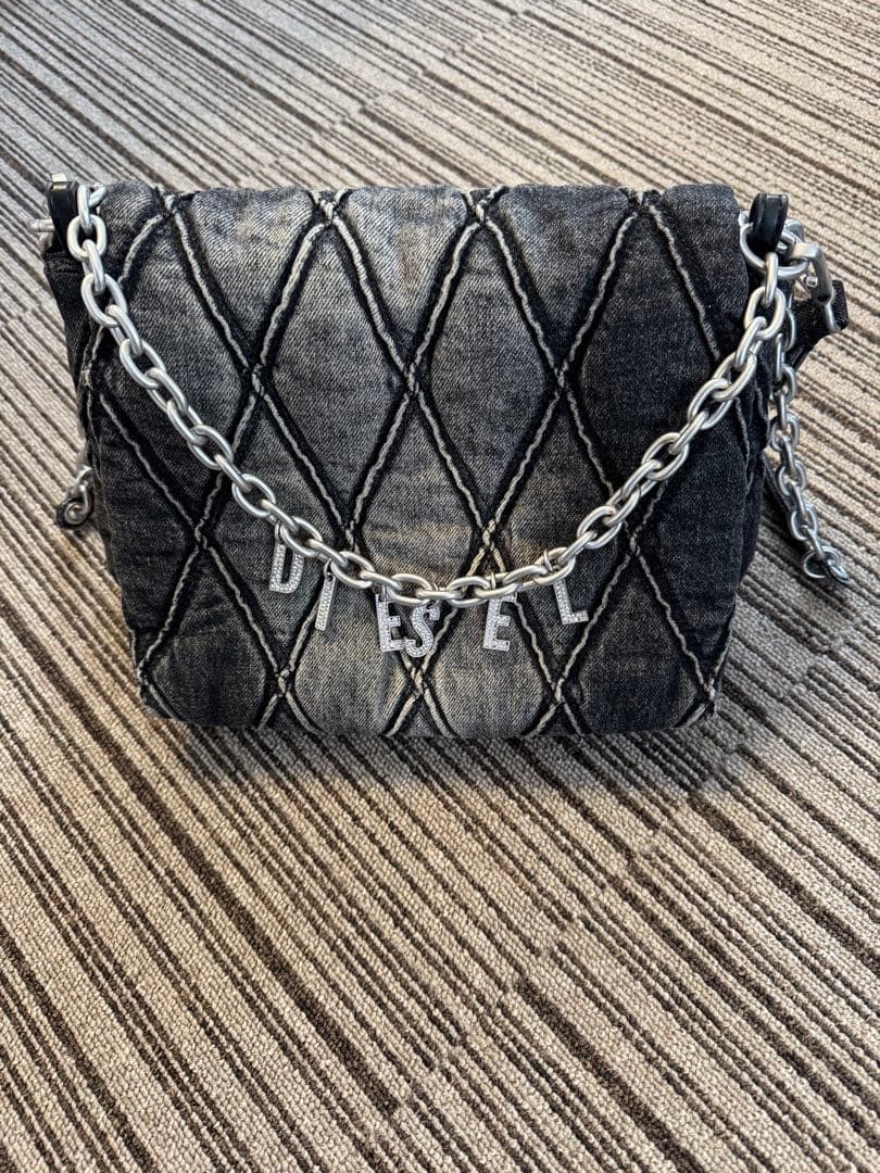 DIESEL デニム　キルティングショルダーバッグ グレー レディース デニム キルティング ショルダーバッグM（ショルダーバッグ
