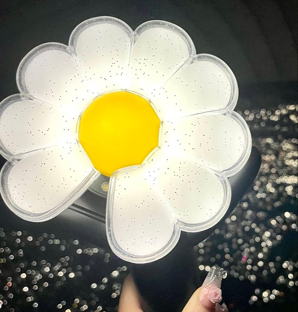 G-DRAGON ペンライト 花型 ポーチ トレカ ストラップ ジヨン - メルカリ