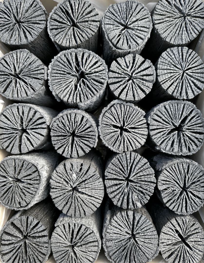 【愛媛産】クヌギ炉用胴炭約5kg 皮剥がれ 愛媛産】クヌギ炉用胴炭約5kg 皮剥がれ - 工芸品オンライン 通販