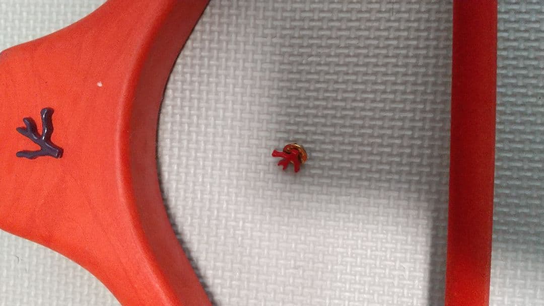 ISAIA ラペルピン ハンガーおまけ