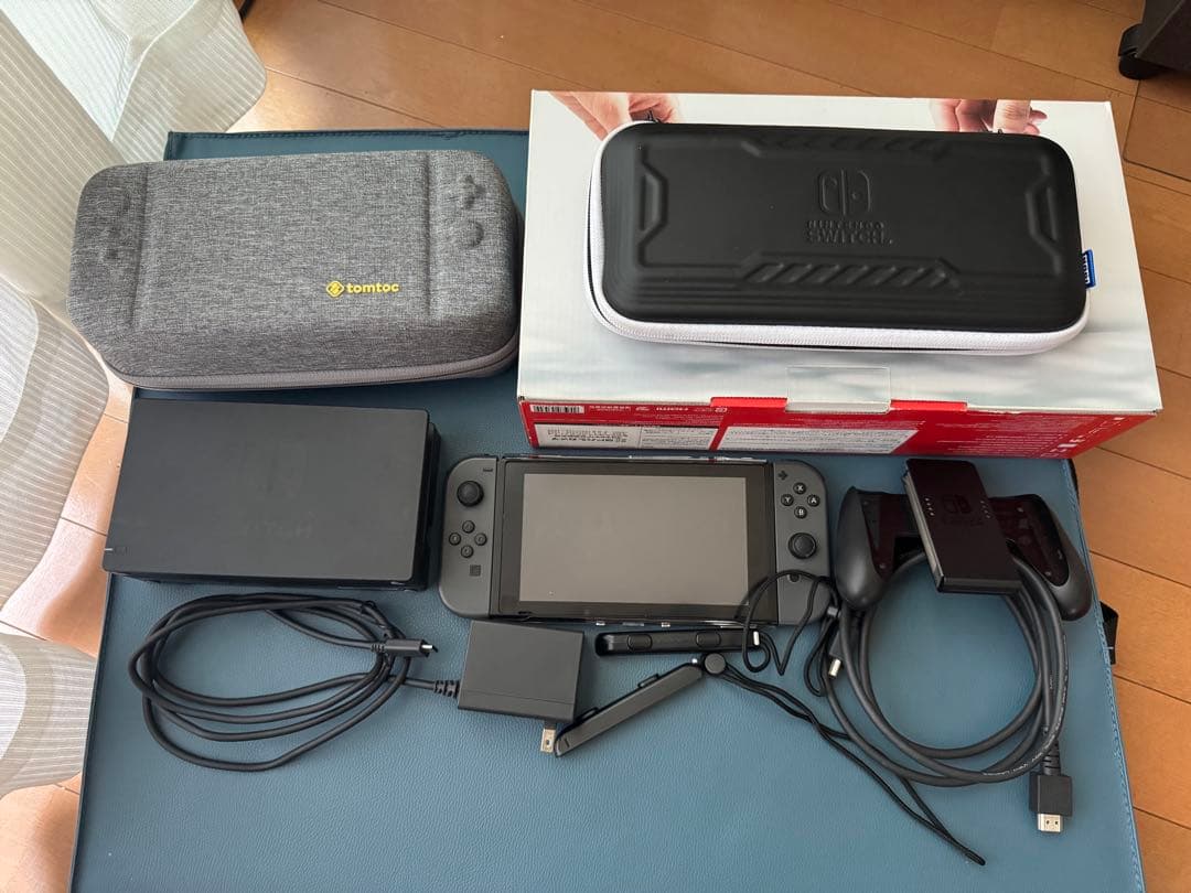 Nintendo Switch 本体 グレー 充電器付き　2017年式 Amazon.co.jp: test2 : ゲーム