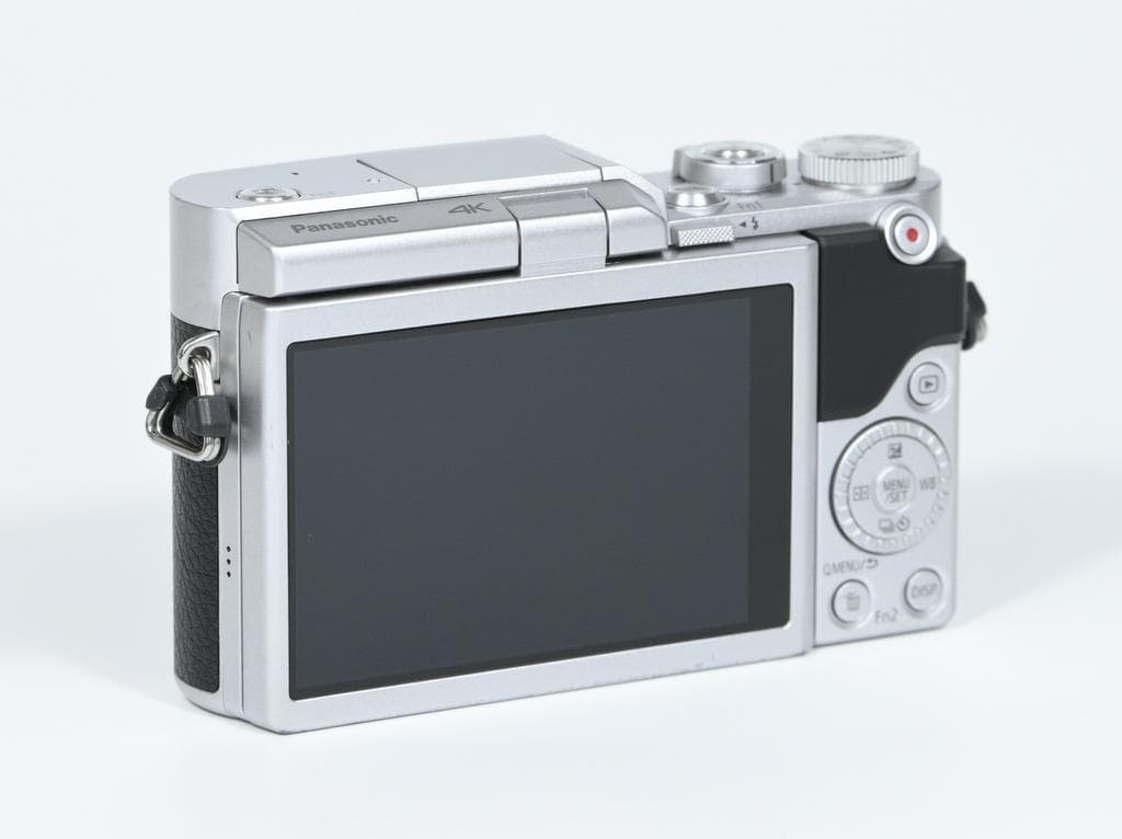 【美品】 パナソニック LUMIX DC-GF9 ボディ《ショット数1144》