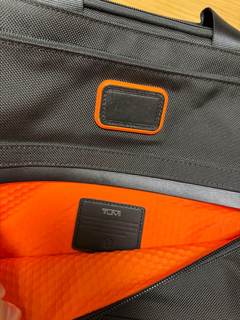 TUMI 限定 クリスプラット ラージトラベルラップトップケース - メルカリ