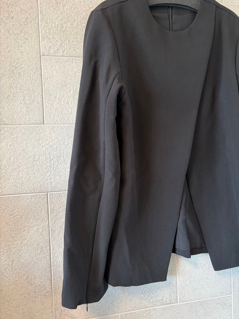 お 手頃 価格ファッション - real レジル トップス 黒 袖ファスナー