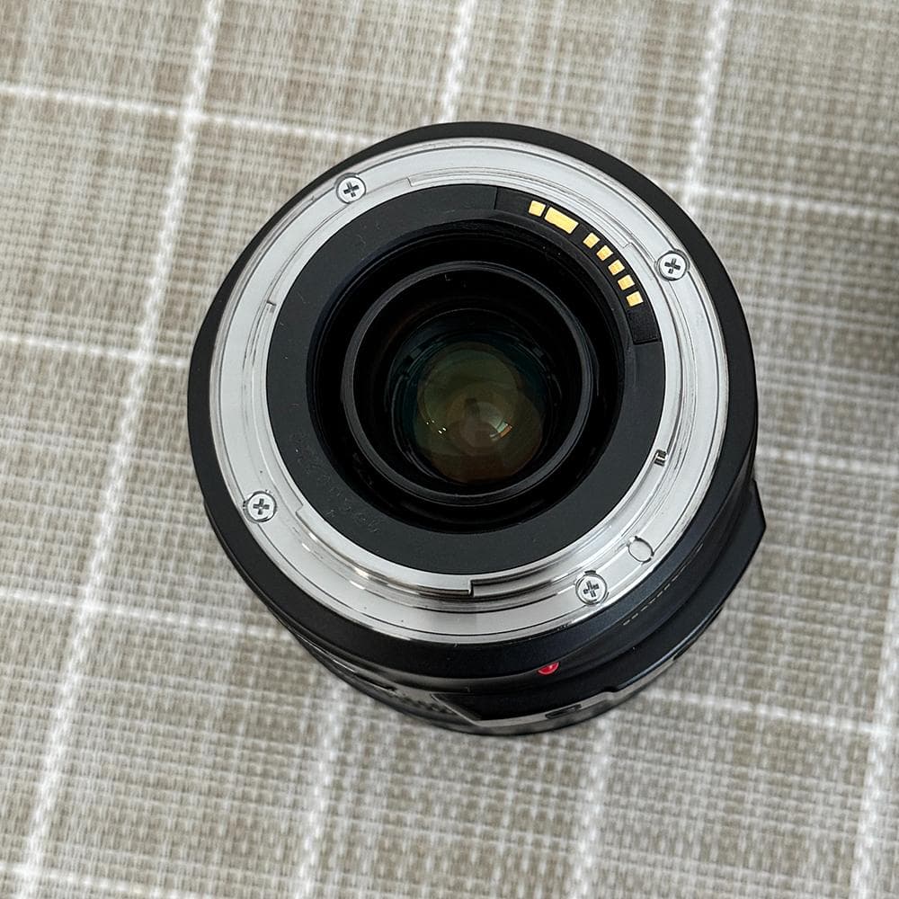 美品 Canon EF 28-135mm f/3.5-5.6 IS USM