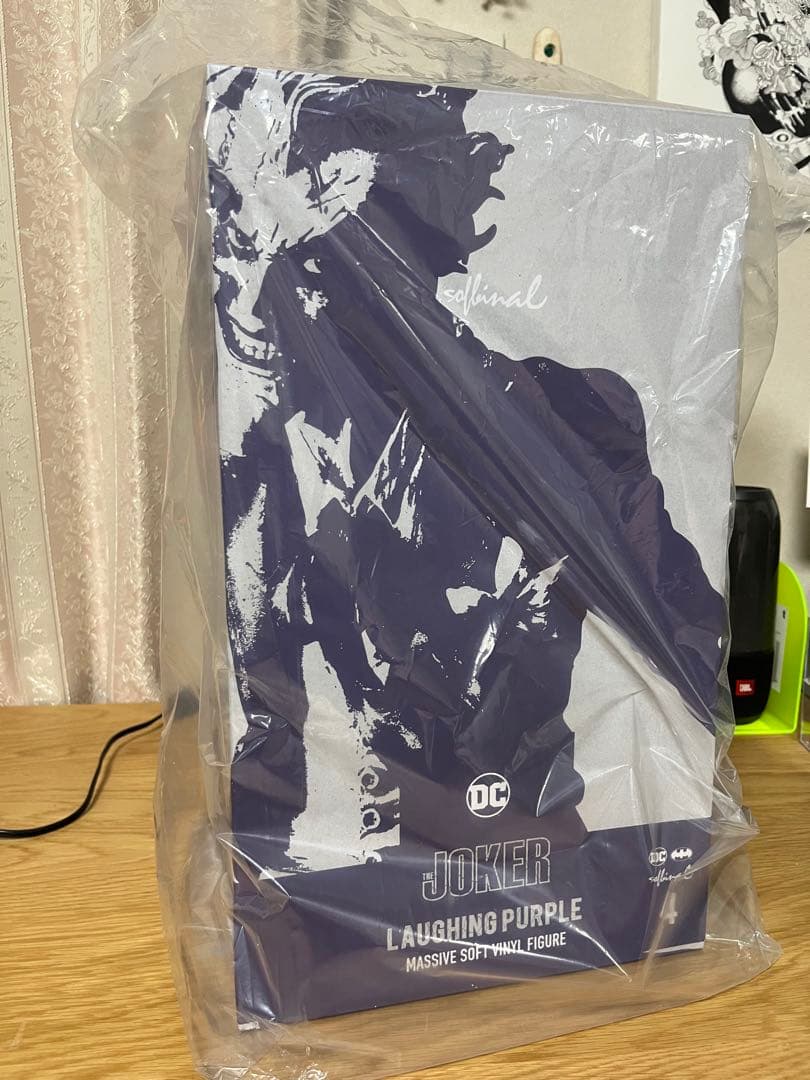 ソフビナル　JOKER フィギュア Amazon.com: Sen-Ti-Nel - DC - The Joker (Laughing Purple Ver