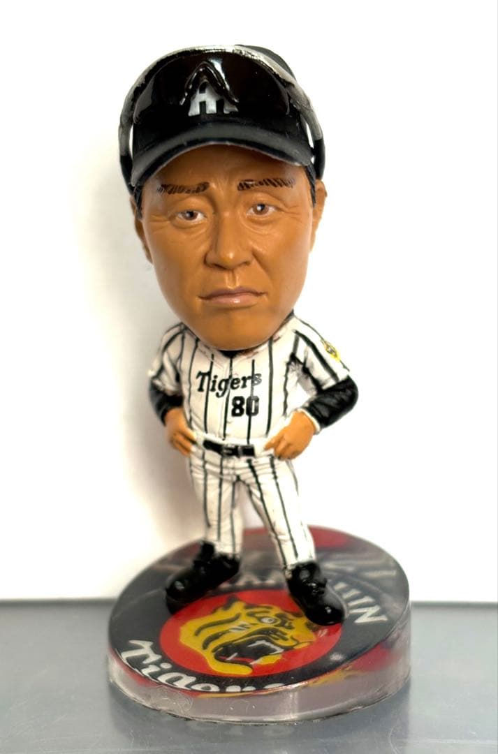 希少【エポック トレーディングフィギュア】岡田監督 阪神タイガース