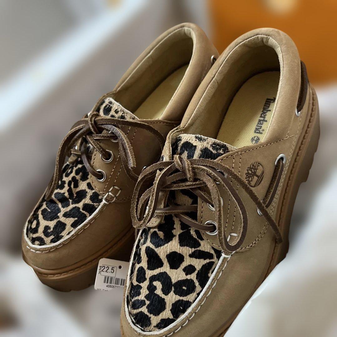新品Timberlandティンバーランドヒョウ柄厚底ローファー 22.5 - 靴卸売り