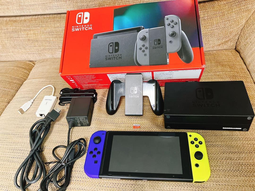 【S3823】Nintendo Switch 本体＋おまけ付き Nintendo Switch HAD-S-KABAH Joy-Con(L) ネオンブルー/(R) ネオン