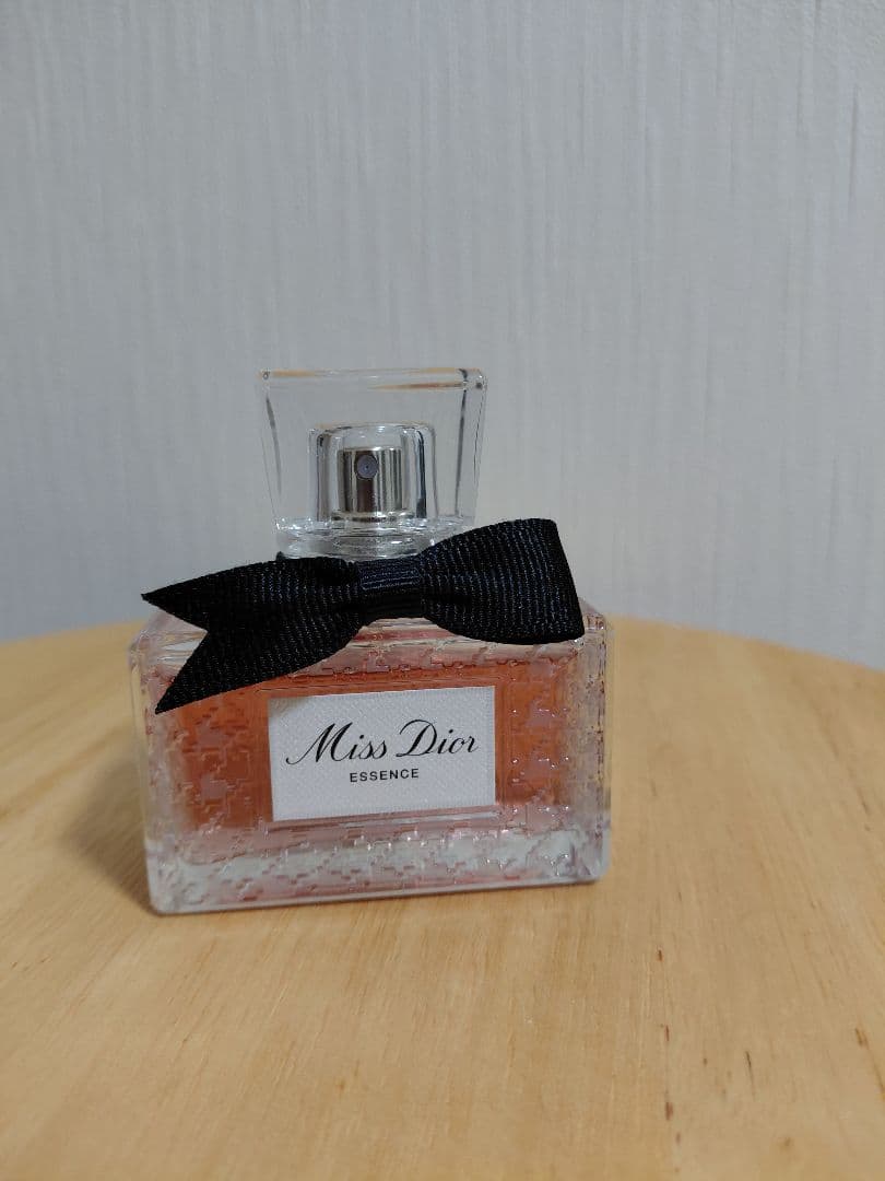 Miss Dior Essence 　35ml Dior Miss Dior Essence de Parfum 35ml / Express | eBay