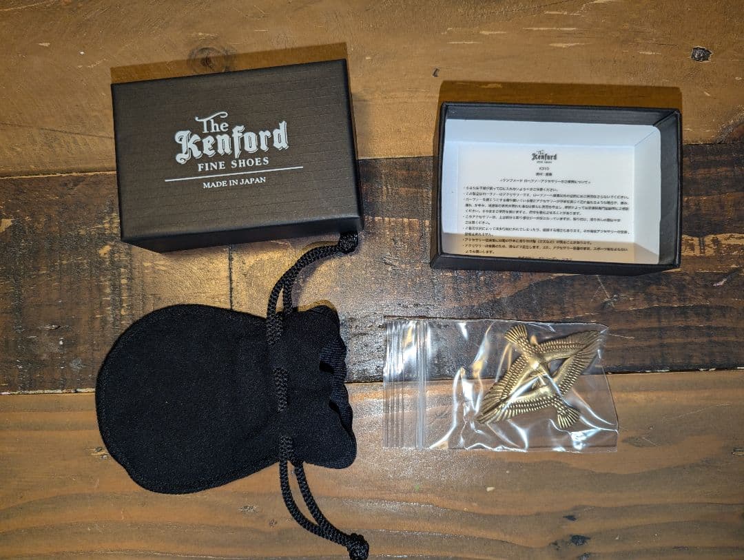 ケンフォード ローファー アクセサリー ゴールド - メルカリ