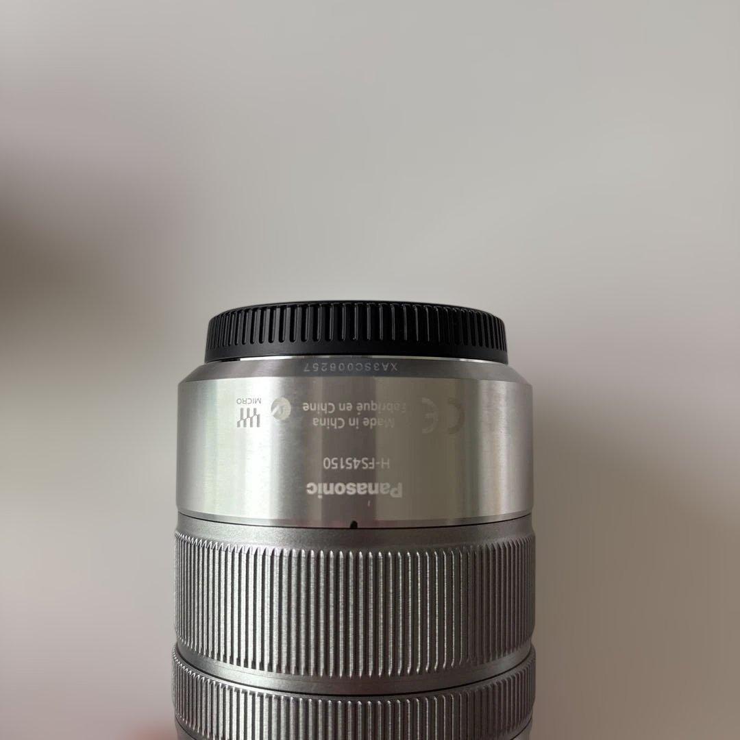 LUMIX 45-150mm F3.5-5.6 ズームレンズ