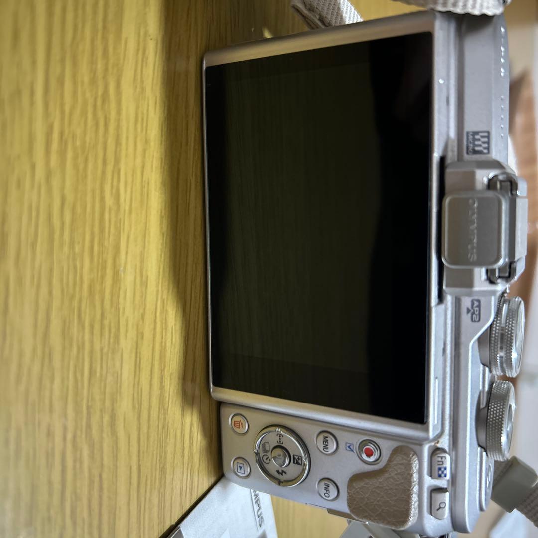 OLYMPUS PEN PL8ミラーレスカメラ M.Zuikoレンズ付き - メルカリ