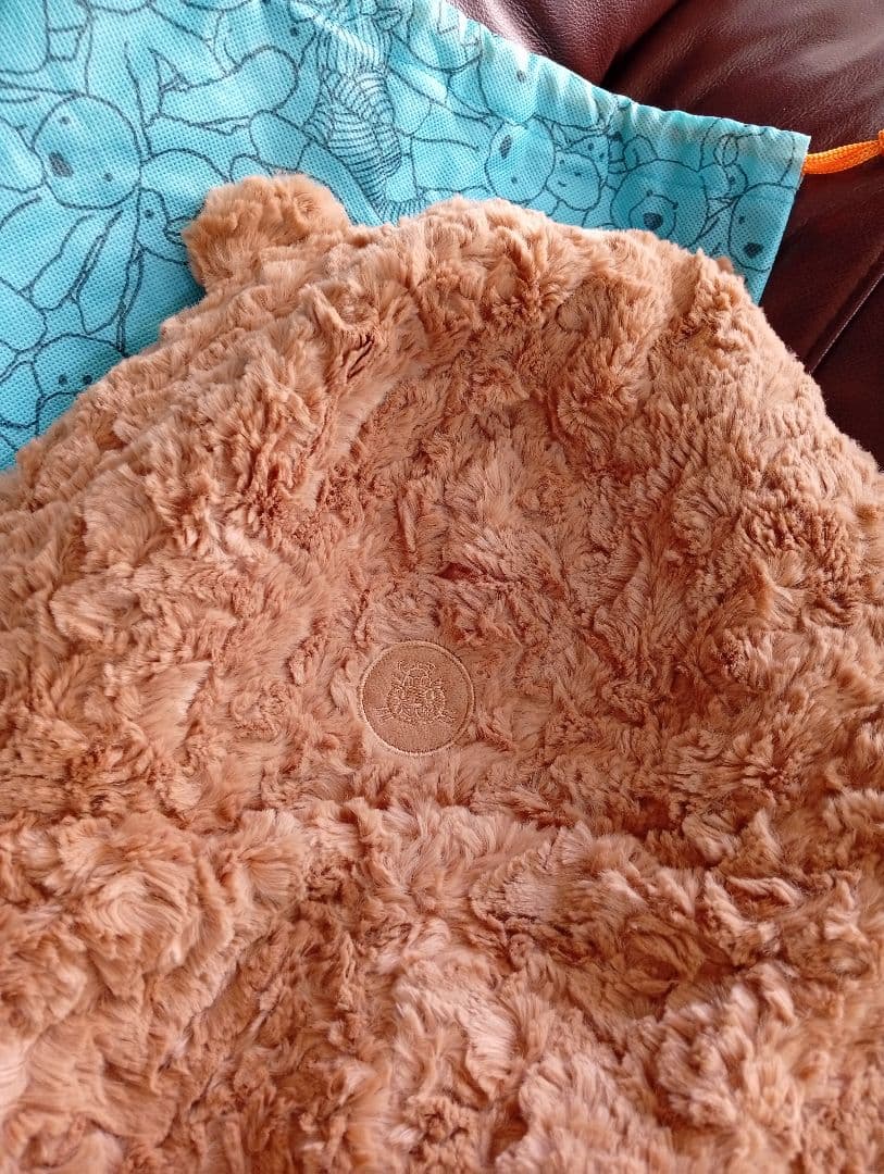 Jellycat Bartholomew Bear Bundlesnugマフラー - メルカリ