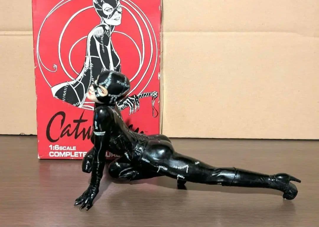 T*w様 Catwoman 1:6スケール 完成フィギュアモデル Batman: The Animated Series - Catwoman 1/6 Scale Figure - Regular
