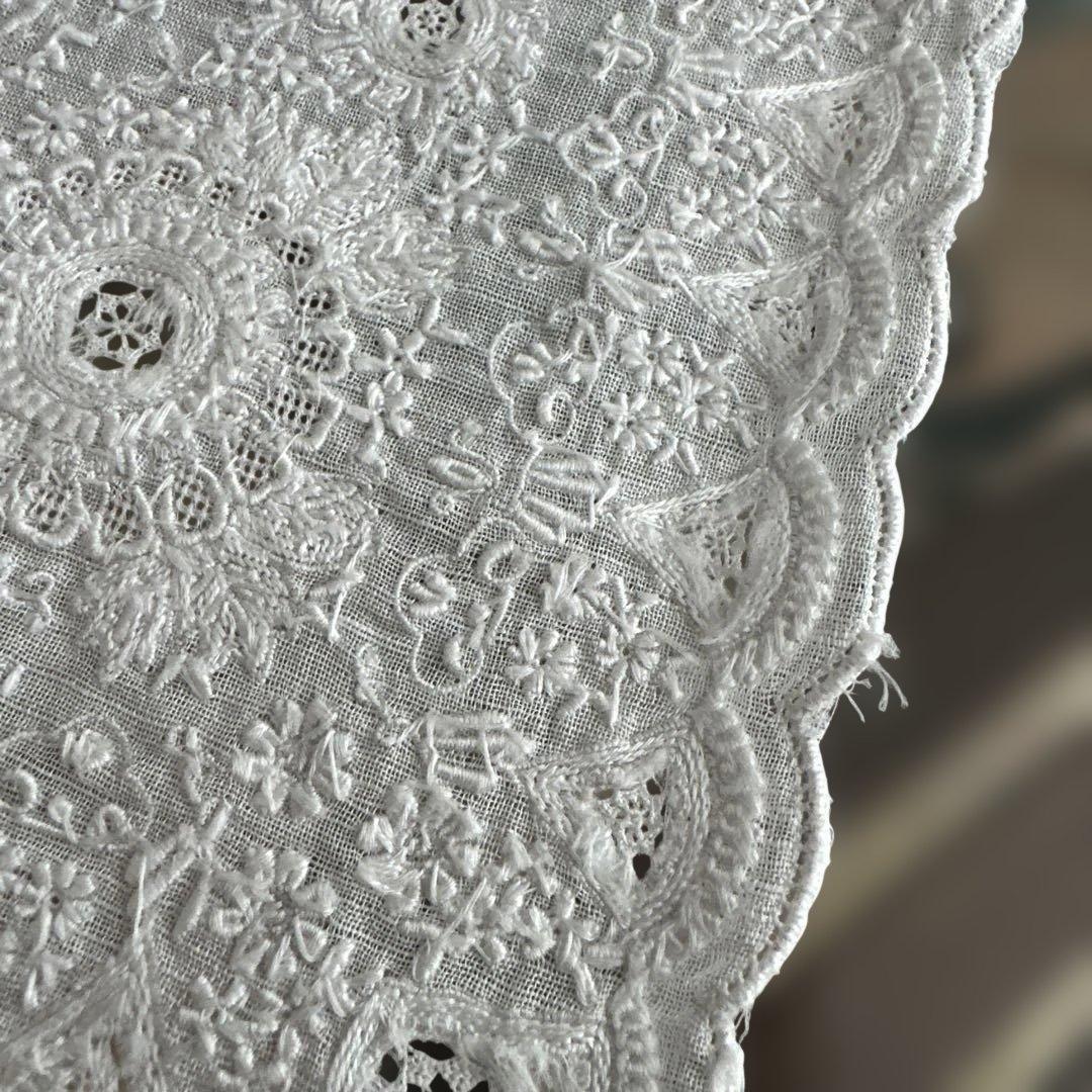 スワトウ 白のハンカチ 刺繍が美しい 中国汕頭 アンティーク