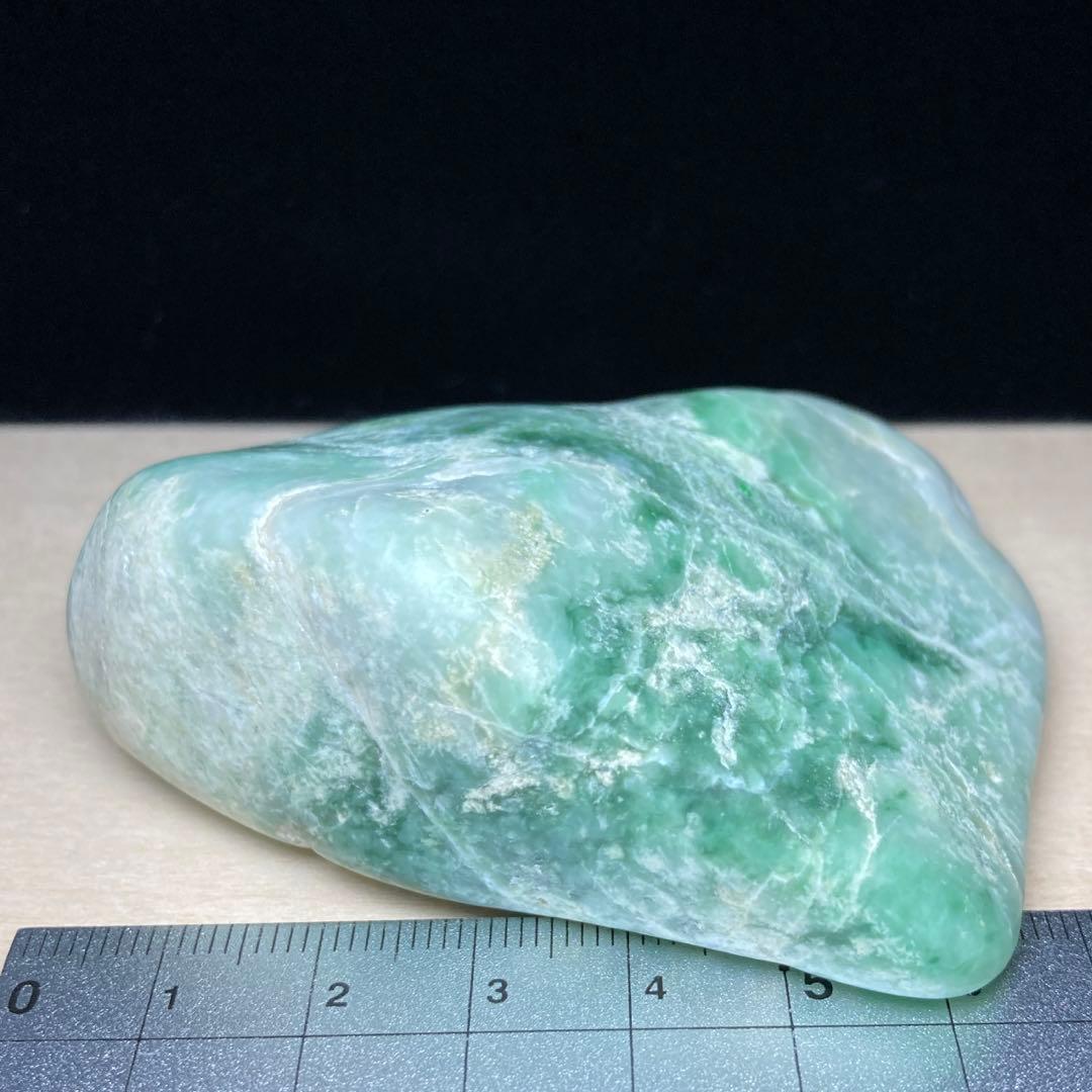 【専用品】糸魚川翡翠　翡翠　さまざまな翠　原石　160.2ｇ