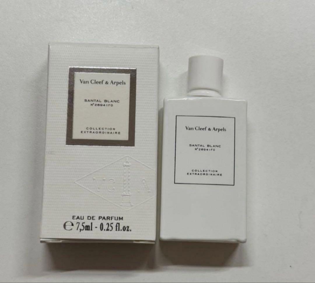 新品✨ヴァンクリーフ&アーペル サンタルブラン 7.5ml 香水 ヴ