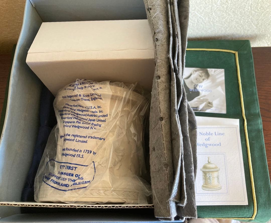 シリアル No付き 限定品 ウェッジウッド ダンシングアワーズ ビジュー