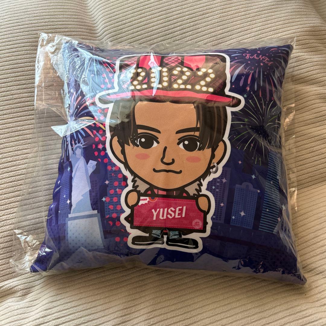 FANTASTICS 八木勇征 スクエアクッション - メルカリ