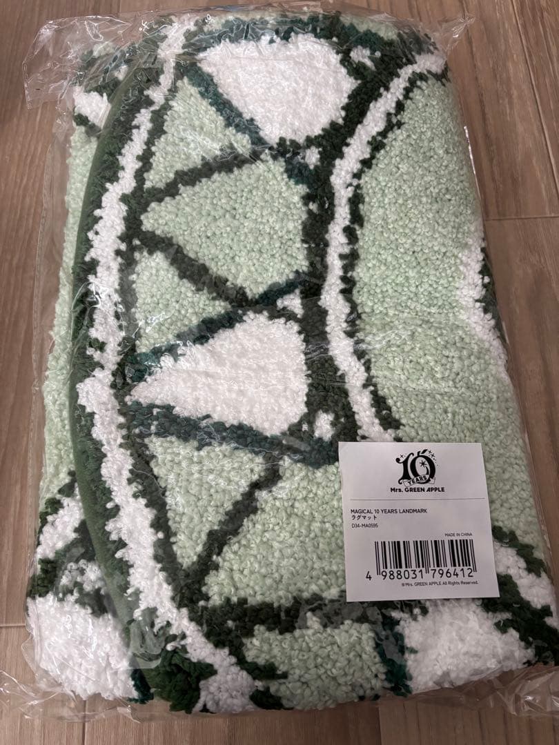 Mrs. GREEN APPLE ポップアップ ラグマット - メルカリ